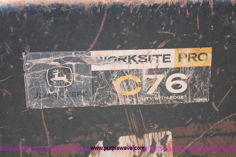 image for item H5824 2011 John Deere 323DT skid steer