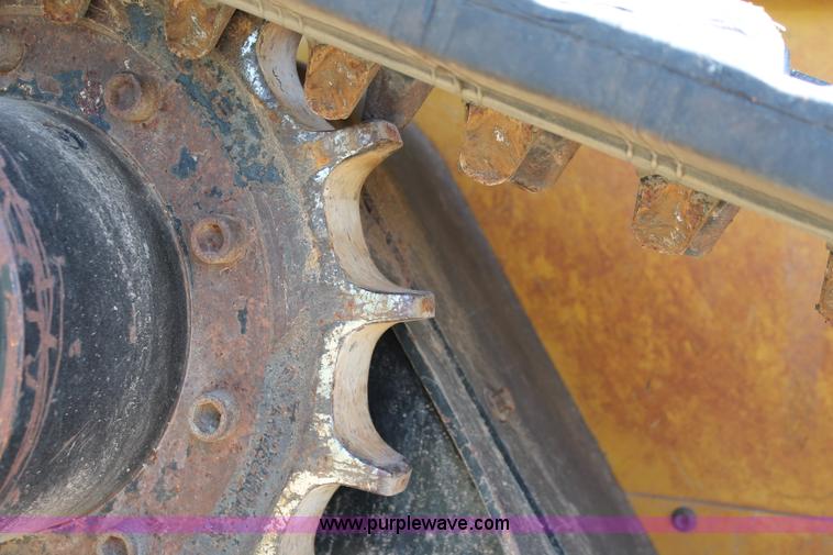 image for item H5824 2011 John Deere 323DT skid steer