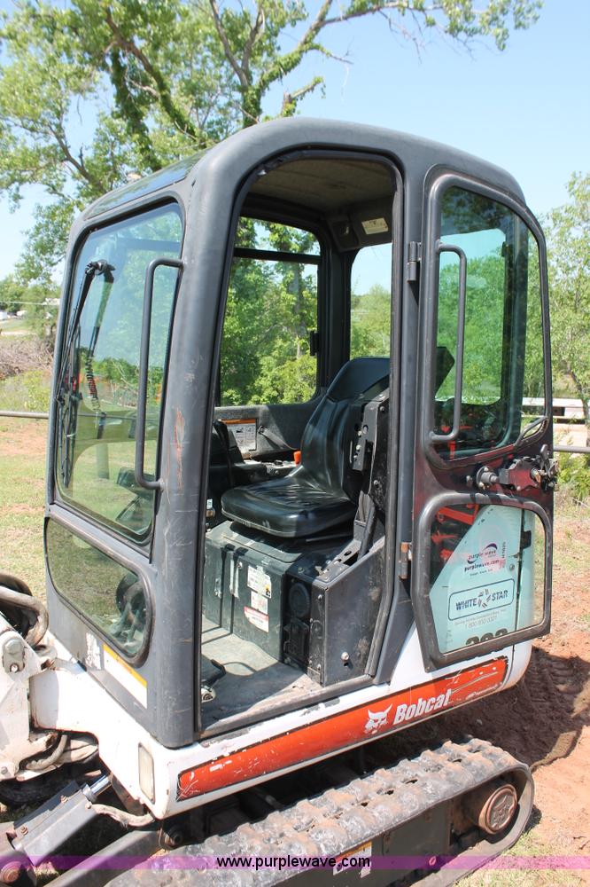 image for item H5825 2007 Bobcat 323J compact excavator