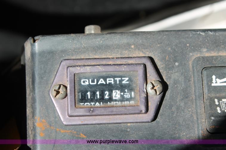 image for item H5825 2007 Bobcat 323J compact excavator