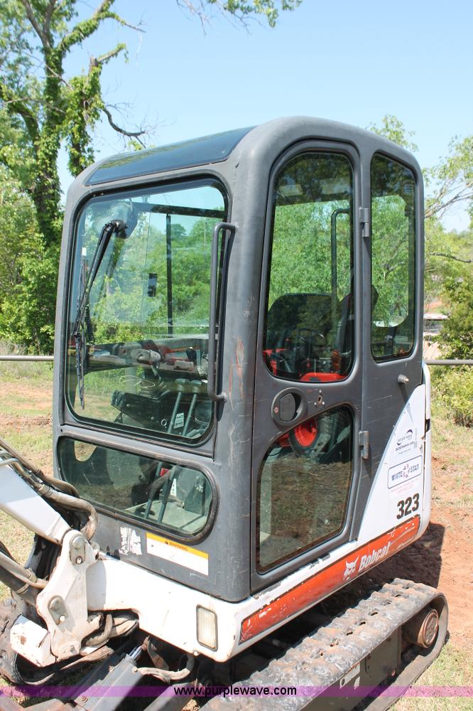 image for item H5825 2007 Bobcat 323J compact excavator