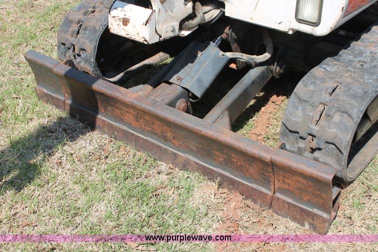 image for item H5825 2007 Bobcat 323J compact excavator