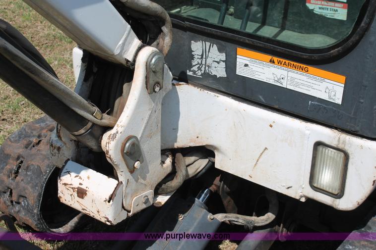 image for item H5825 2007 Bobcat 323J compact excavator