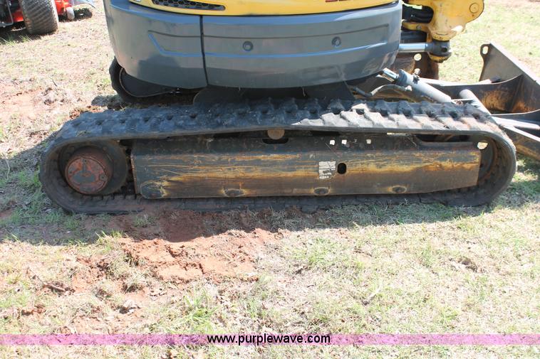 image for item H5826 2006 New Holland E35SR mini excavator