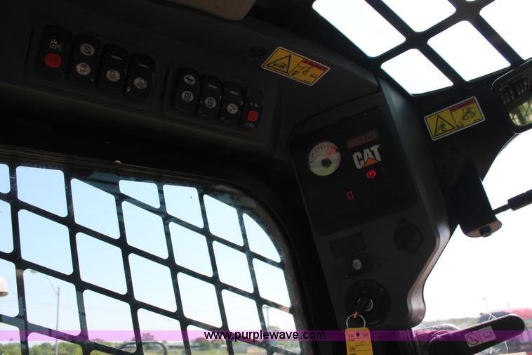 image for item H5828 2011 Caterpillar 289C skid steer