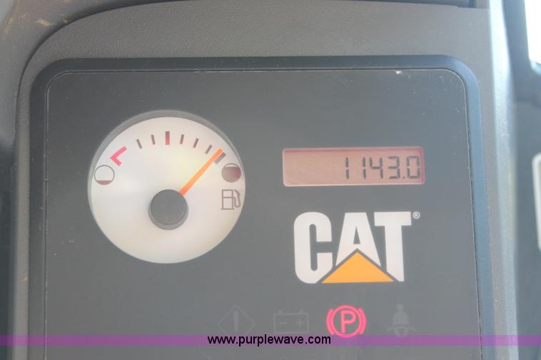 image for item H5828 2011 Caterpillar 289C skid steer