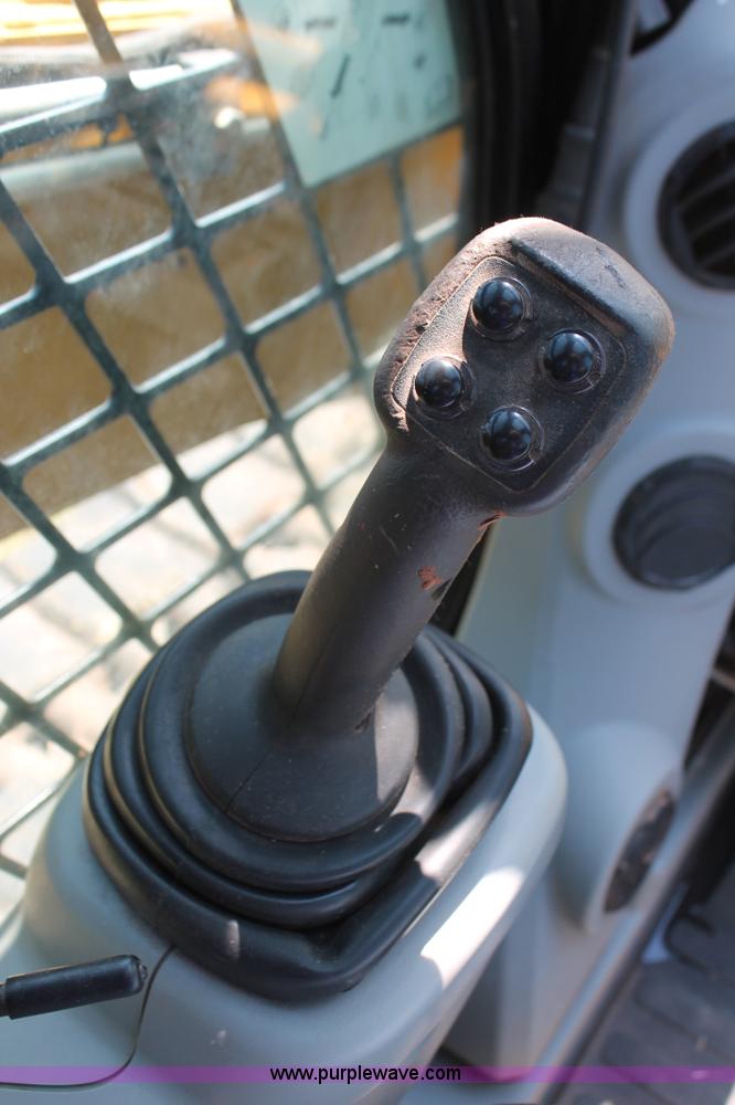 image for item H5828 2011 Caterpillar 289C skid steer