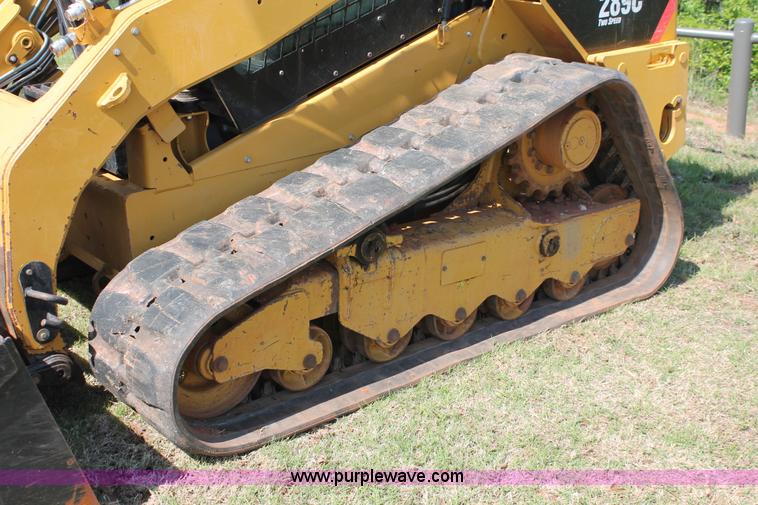 image for item H5828 2011 Caterpillar 289C skid steer