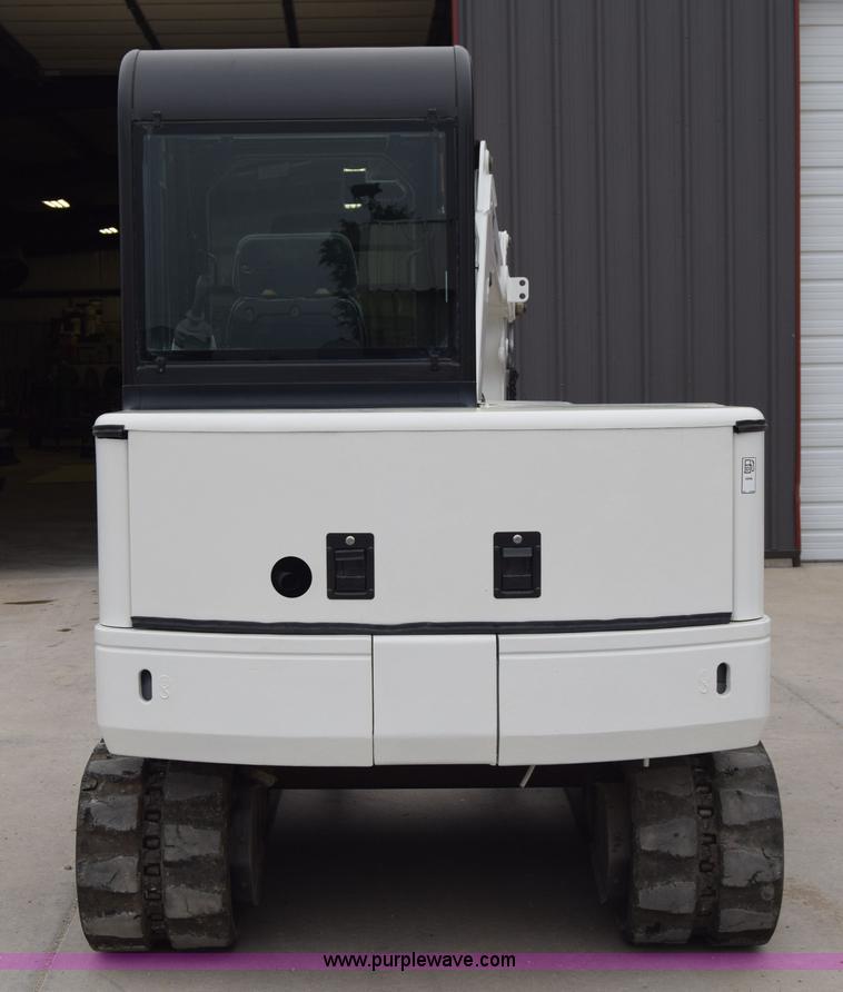 image for item H8586 1999 Bobcat 337 compact excavator