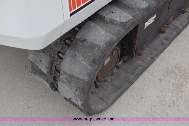 image for item H8586 1999 Bobcat 337 compact excavator