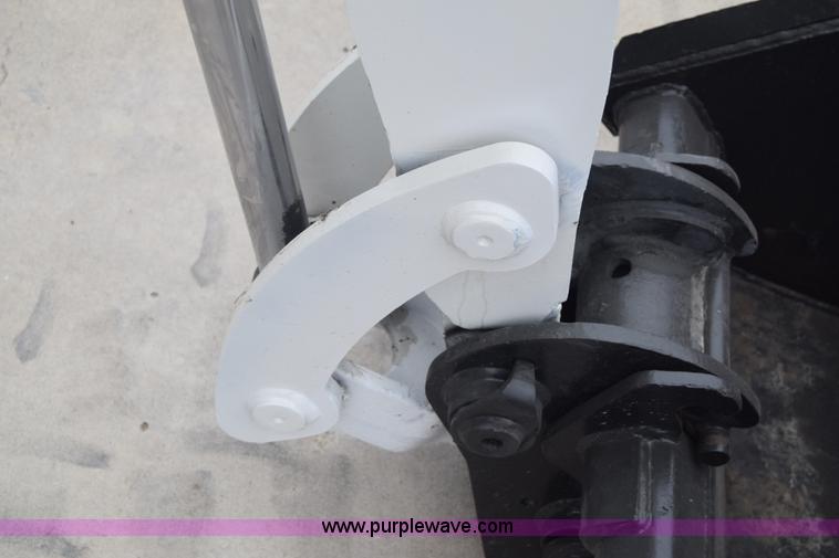 image for item H8586 1999 Bobcat 337 compact excavator