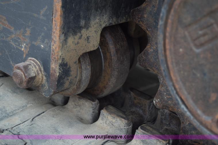 image for item H8586 1999 Bobcat 337 compact excavator