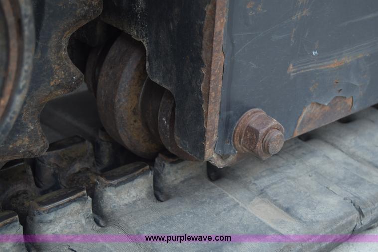 image for item H8586 1999 Bobcat 337 compact excavator