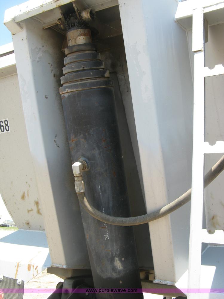 image for item H8635 2006 Hilbilt Mongoose 26-3/16 HDXL end dump trailer