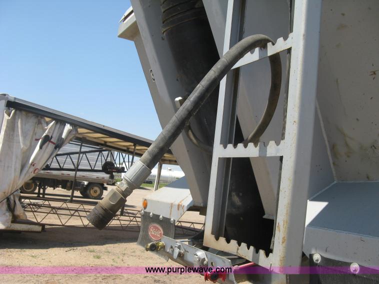 image for item H8635 2006 Hilbilt Mongoose 26-3/16 HDXL end dump trailer