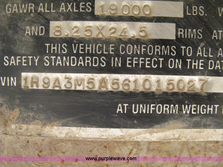 image for item H8635 2006 Hilbilt Mongoose 26-3/16 HDXL end dump trailer