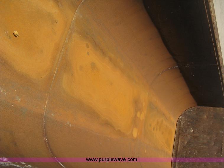 image for item H8635 2006 Hilbilt Mongoose 26-3/16 HDXL end dump trailer