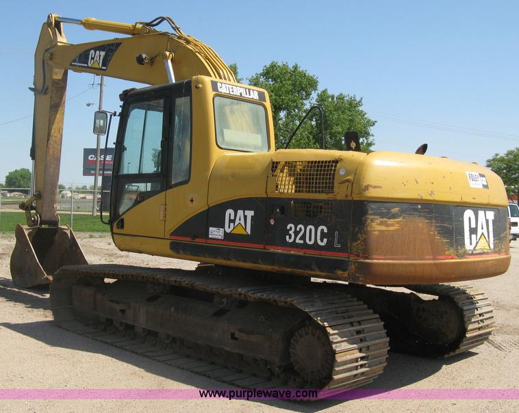 image for item H8638 2001 Caterpillar 320C L excavator
