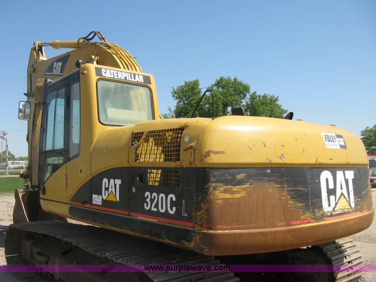 image for item H8638 2001 Caterpillar 320C L excavator