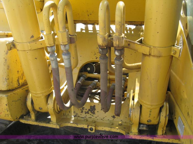 image for item H8638 2001 Caterpillar 320C L excavator