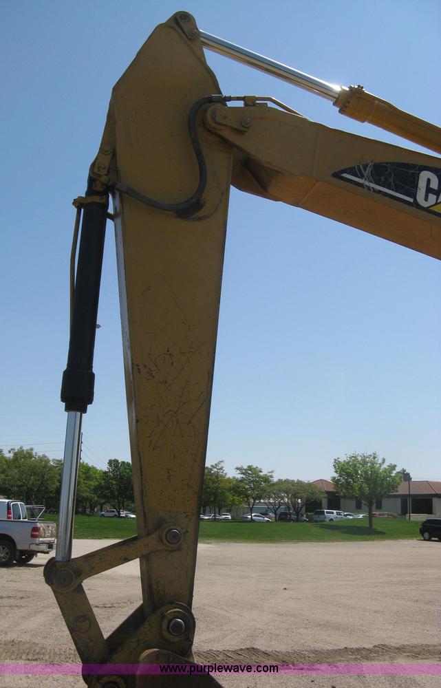 image for item H8638 2001 Caterpillar 320C L excavator