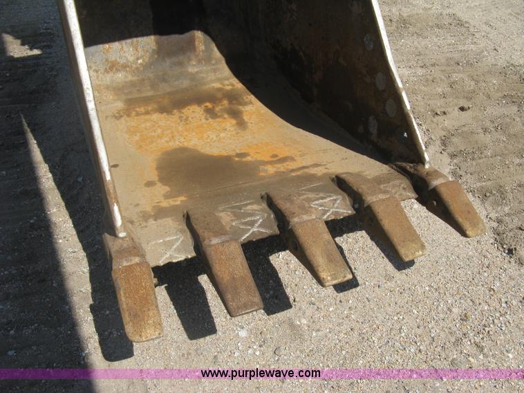image for item H8638 2001 Caterpillar 320C L excavator