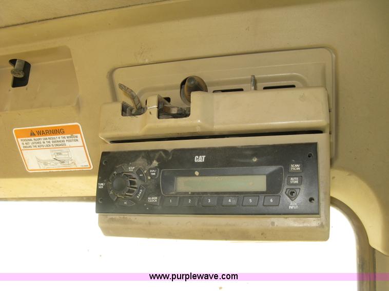 image for item H8638 2001 Caterpillar 320C L excavator