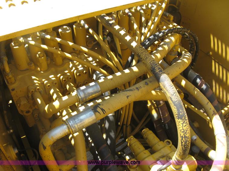 image for item H8638 2001 Caterpillar 320C L excavator