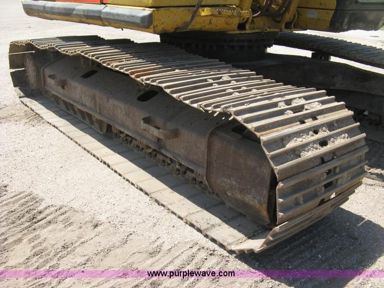 image for item H8638 2001 Caterpillar 320C L excavator