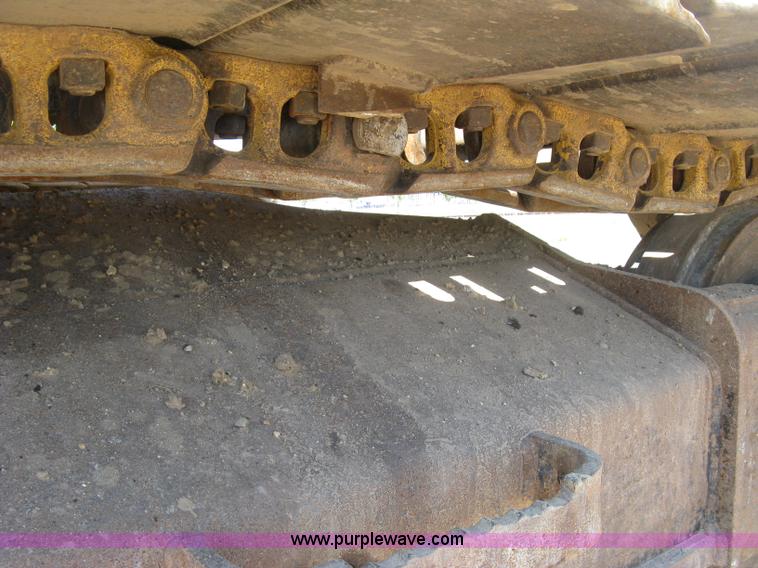 image for item H8638 2001 Caterpillar 320C L excavator