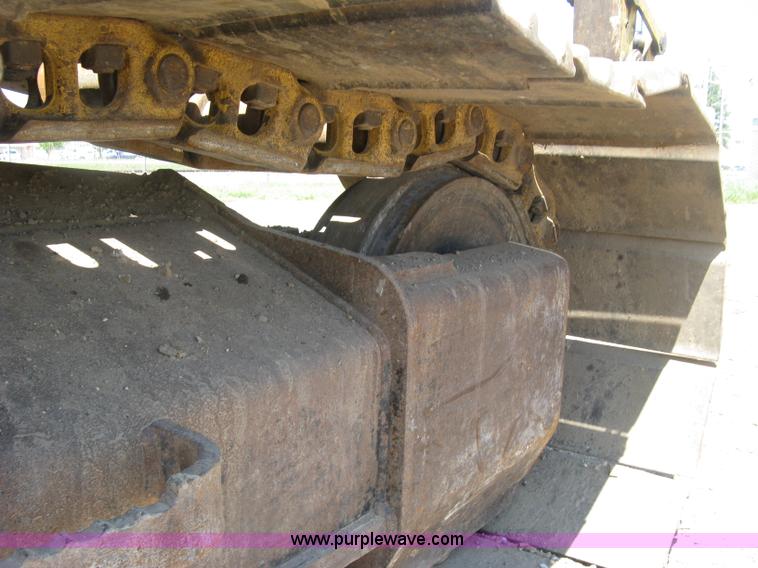 image for item H8638 2001 Caterpillar 320C L excavator