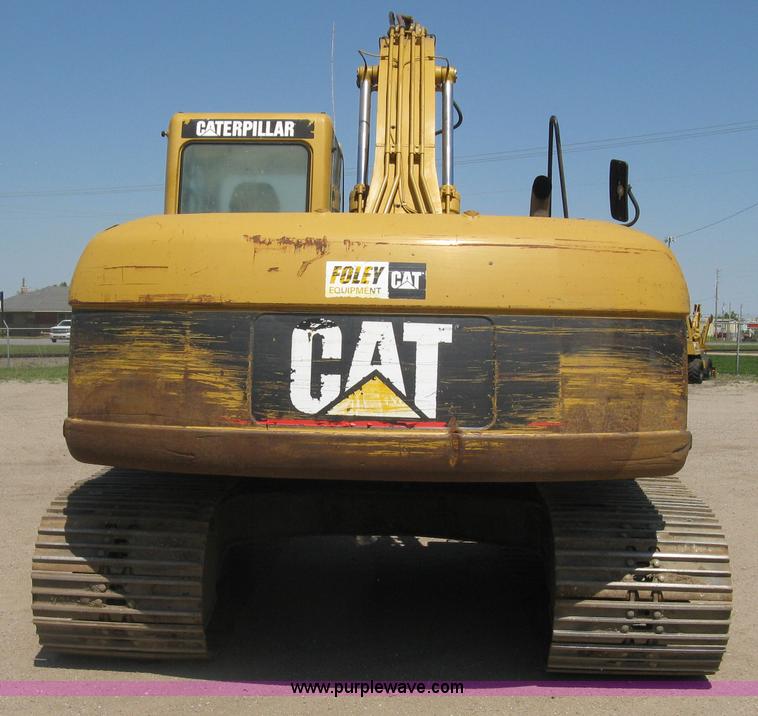 image for item H8639 2001 Caterpillar 320C L excavator
