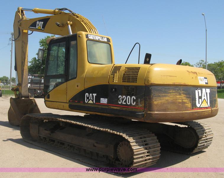 image for item H8639 2001 Caterpillar 320C L excavator
