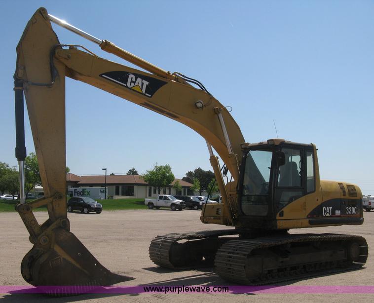 image for item H8639 2001 Caterpillar 320C L excavator