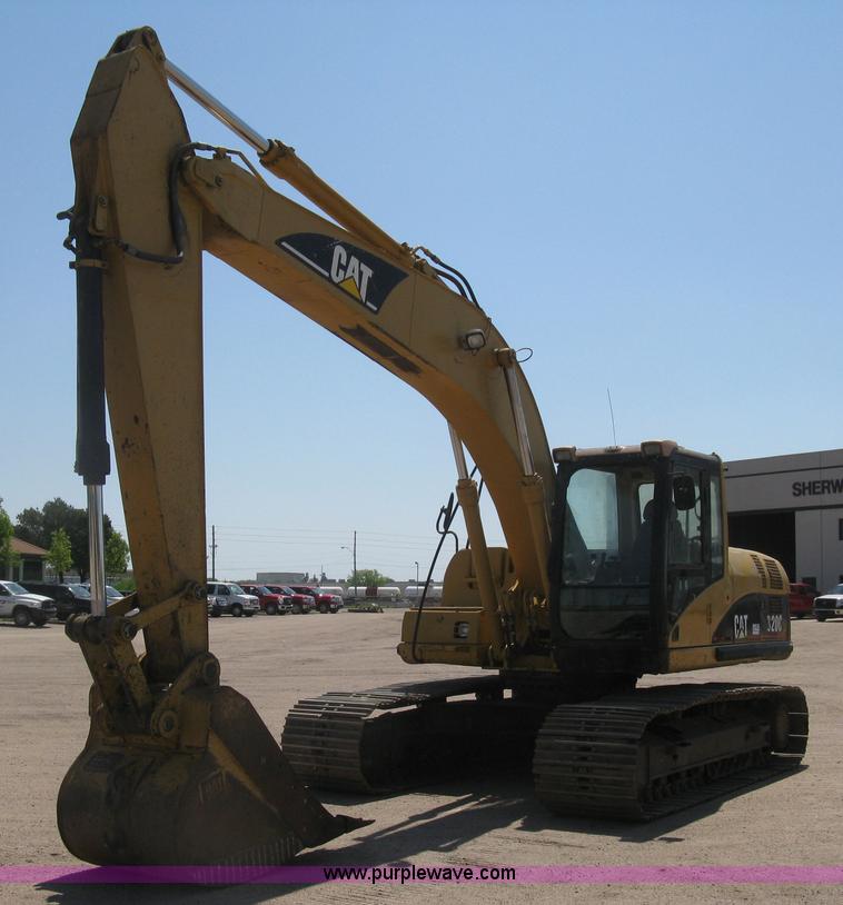 image for item H8639 2001 Caterpillar 320C L excavator