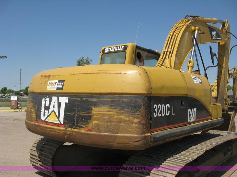 image for item H8639 2001 Caterpillar 320C L excavator
