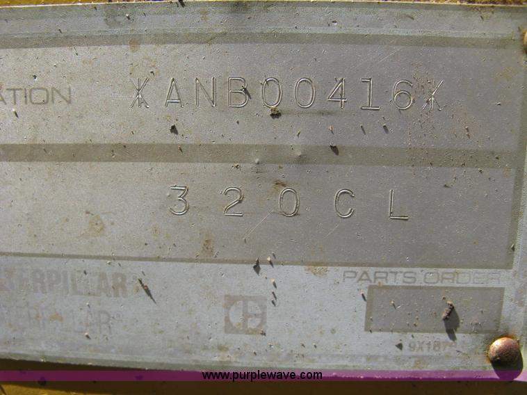image for item H8639 2001 Caterpillar 320C L excavator