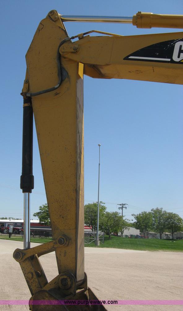 image for item H8639 2001 Caterpillar 320C L excavator