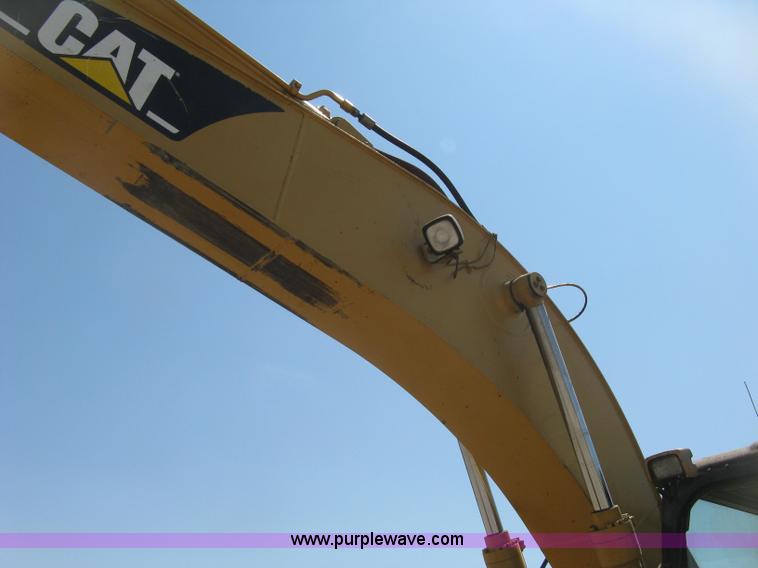 image for item H8639 2001 Caterpillar 320C L excavator
