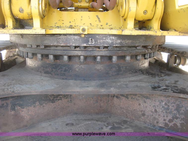 image for item H8639 2001 Caterpillar 320C L excavator
