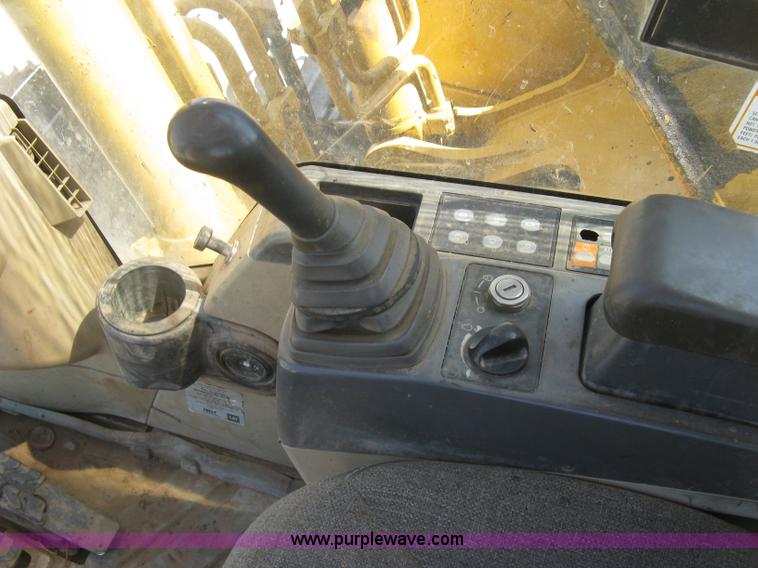 image for item H8639 2001 Caterpillar 320C L excavator
