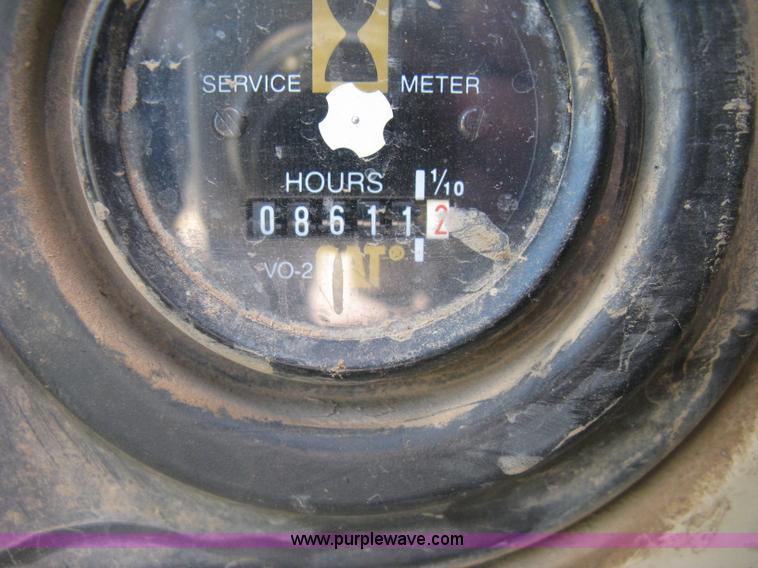 image for item H8639 2001 Caterpillar 320C L excavator