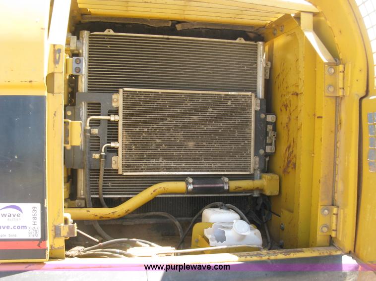 image for item H8639 2001 Caterpillar 320C L excavator