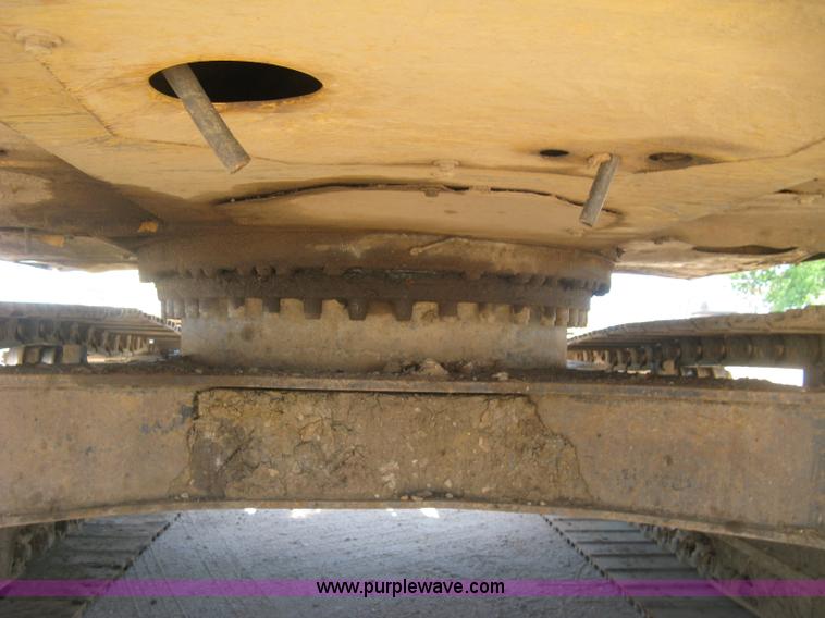 image for item H8639 2001 Caterpillar 320C L excavator