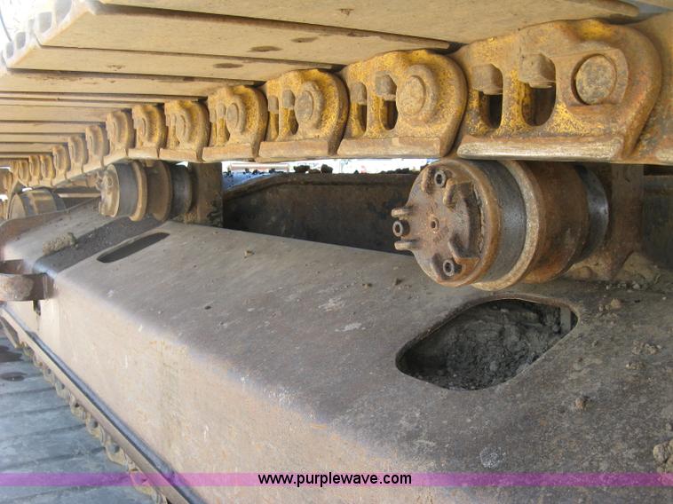 image for item H8639 2001 Caterpillar 320C L excavator