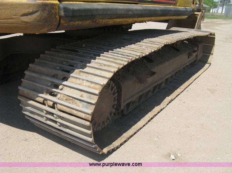 image for item H8639 2001 Caterpillar 320C L excavator