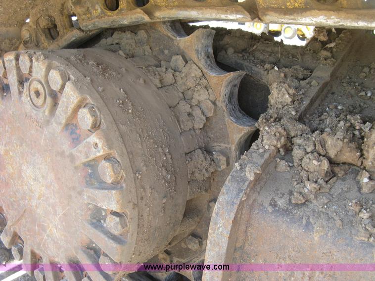 image for item H8639 2001 Caterpillar 320C L excavator