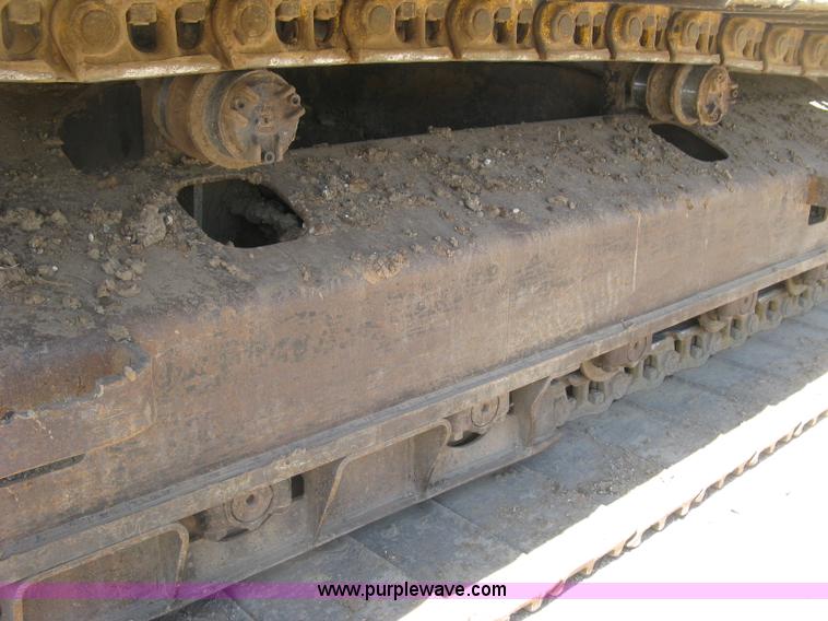 image for item H8639 2001 Caterpillar 320C L excavator