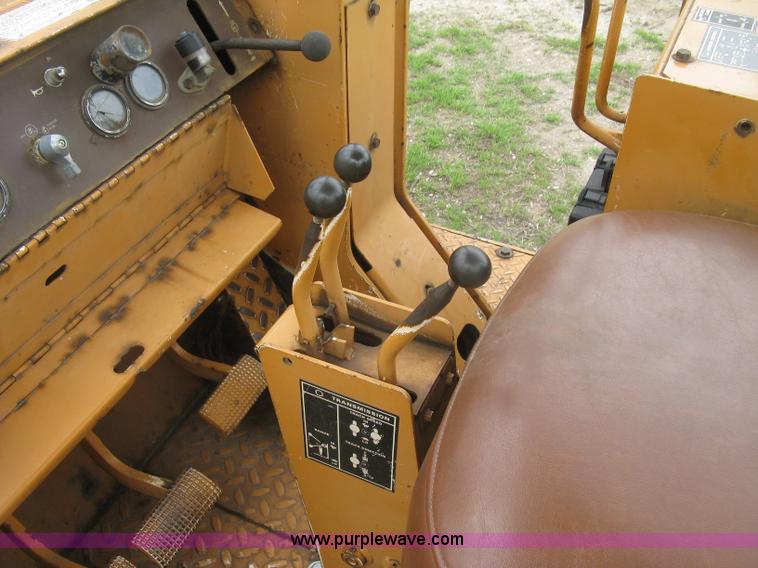 image for item H8650 1991 Case 855D track loader