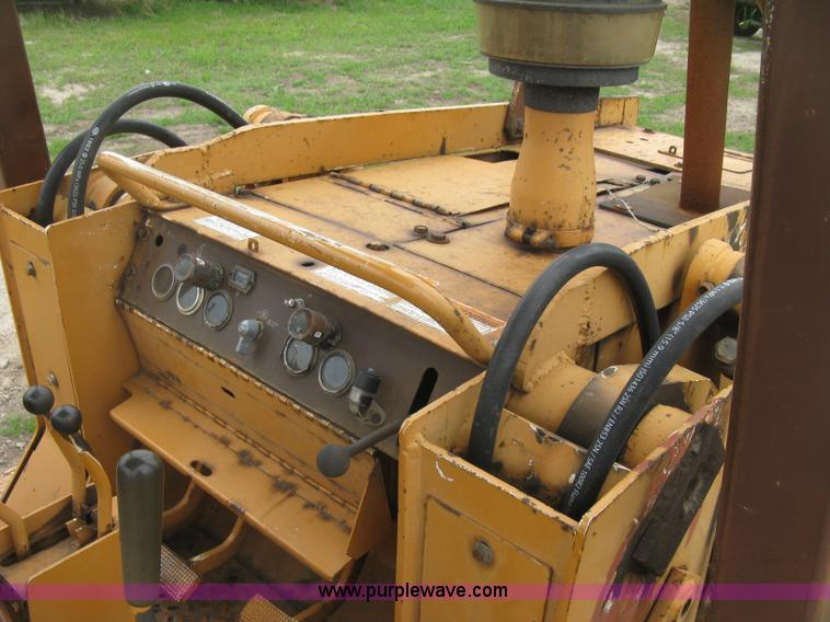 image for item H8650 1991 Case 855D track loader